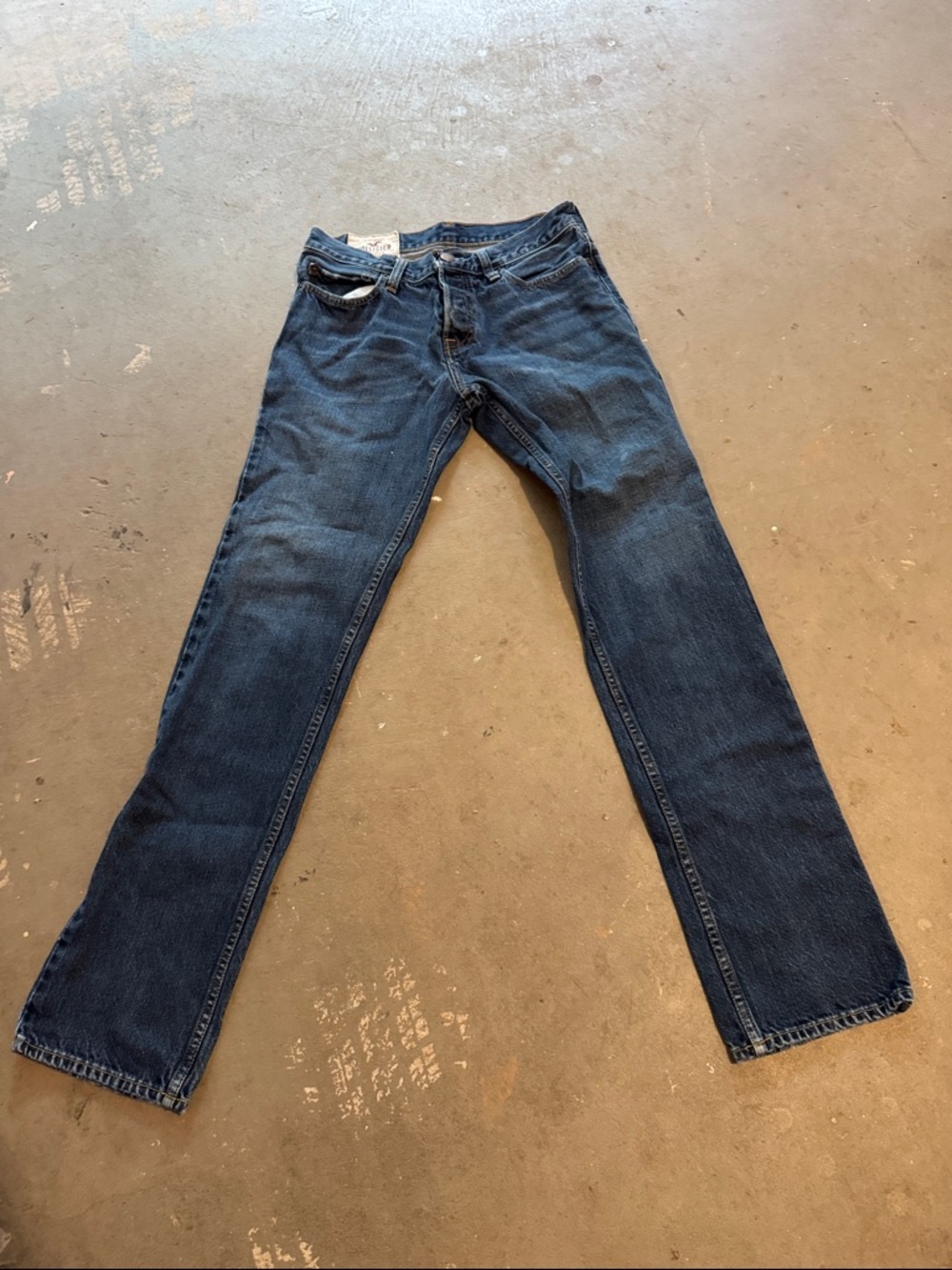 Hollister Men's Straight Jeans in Dark Blue Denim